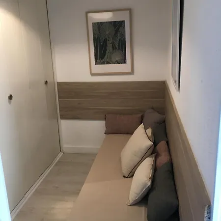 Les Pieds Dans L'eau *