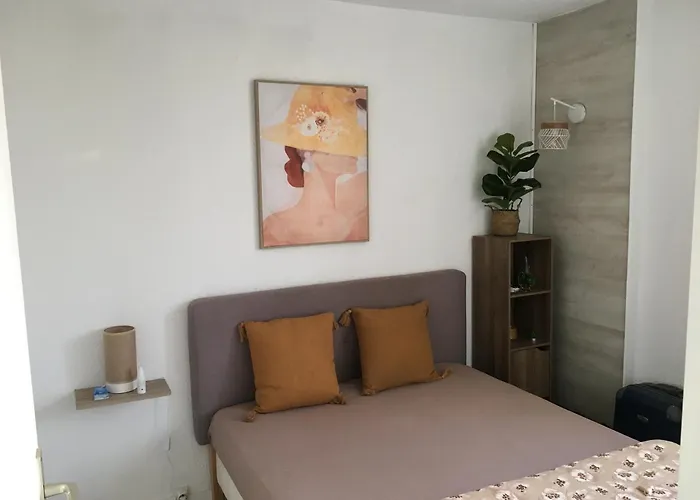 Les Pieds Dans L'eau *