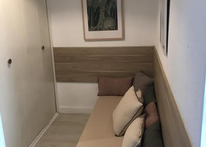 Les Pieds Dans L'eau *